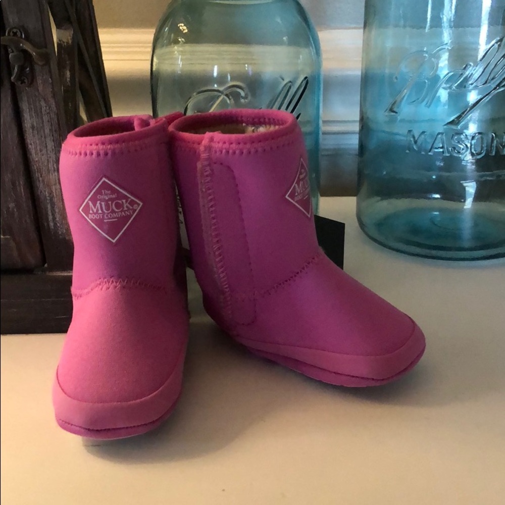Infant muck boots